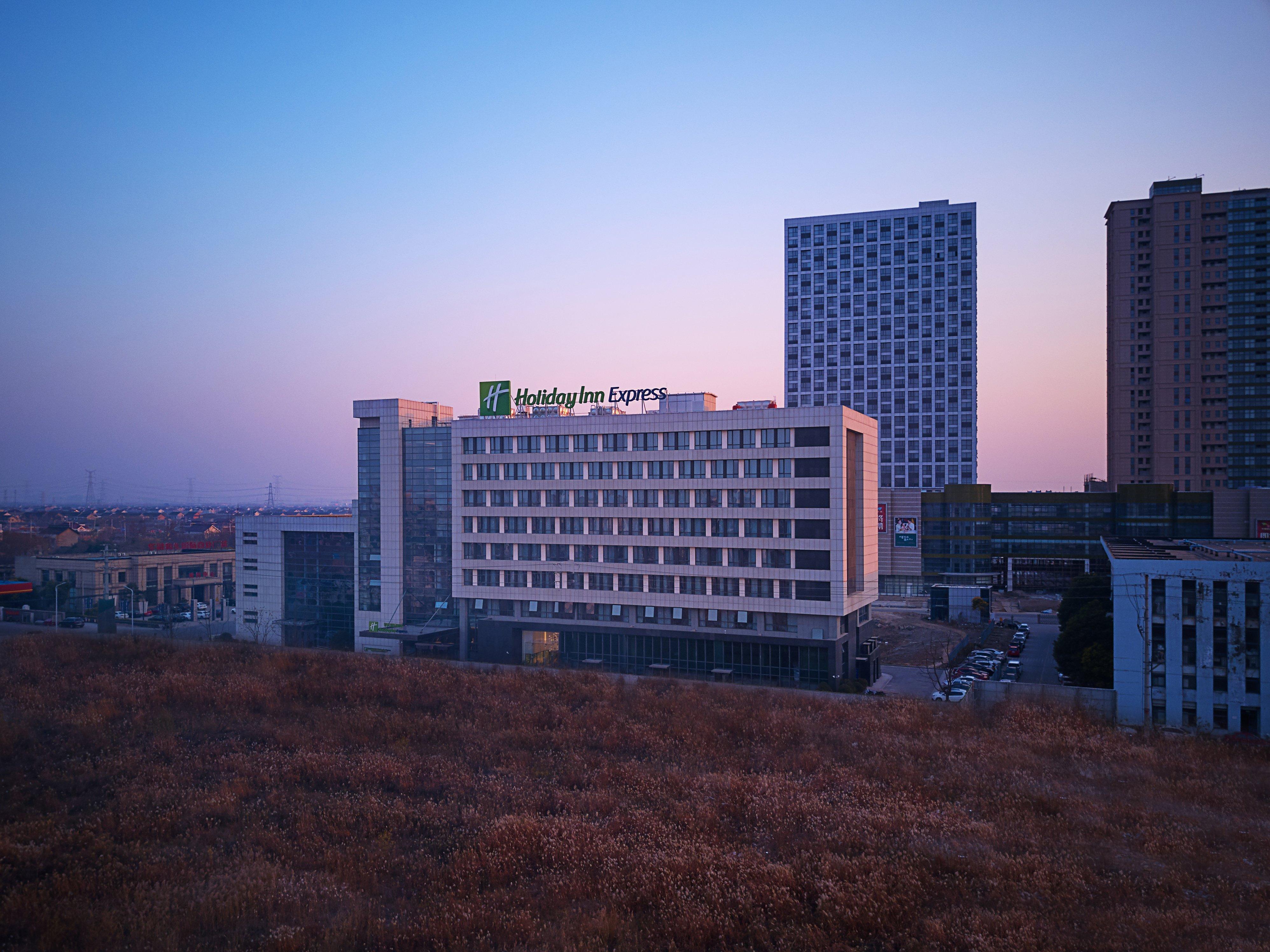 Holiday Inn Express Nantong Textile City By Ihg Bagian luar foto